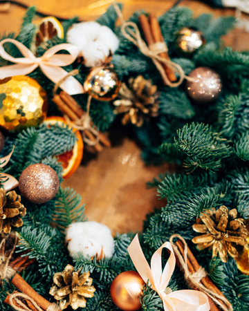 Holiday Wreath Bar Workshop 🍎 | Fresh Greenery + Craft Cider Vibes